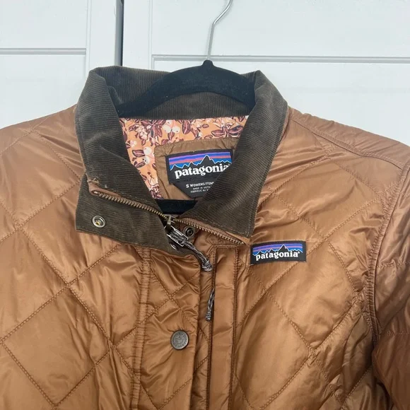Patagonia Brown Puffer Barn Jacket with Quilted Design - Picture 3 of 7